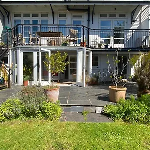  Apartment Clifton Garden Flat With Parking